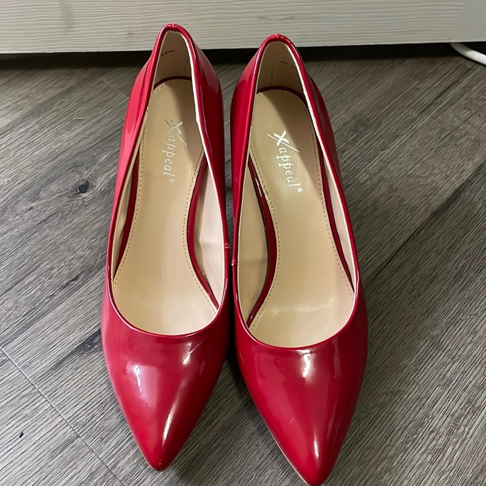Red heels 👠 •size 6 •Xappeal